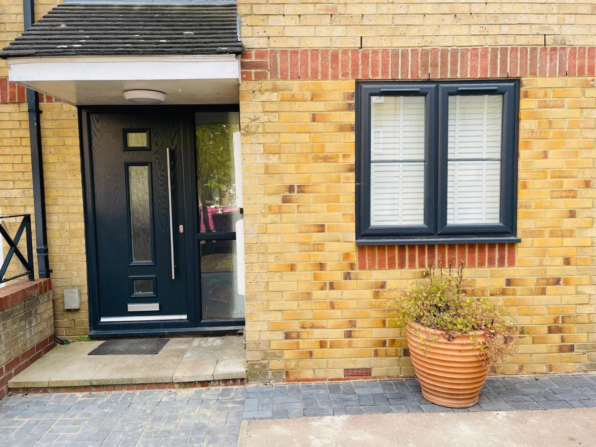 Riverside Premium Double Room Garden View E14 런던 외부 사진
